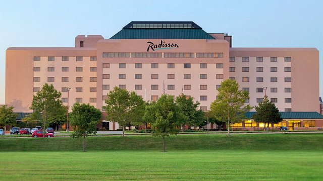 
		
			Radisson Hotel Cedar Rapids
		
	